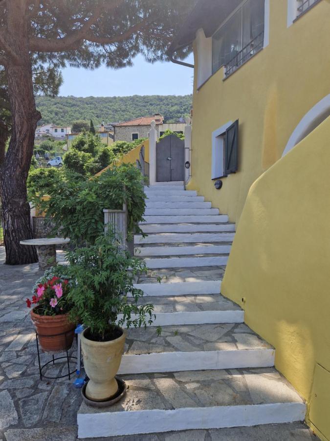 Sol Y Ombra Villa Voze Exterior photo